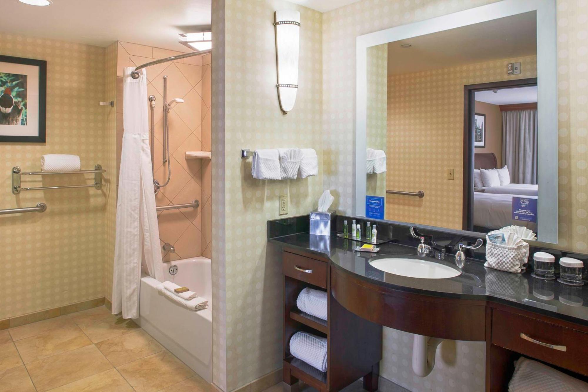 Doubletree Suites By Hilton Bentonville Exterior foto